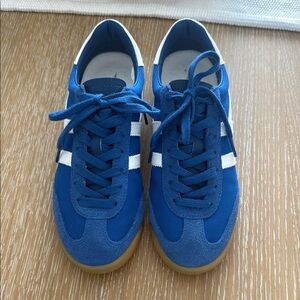 Gola Blue and White Sneakers with Breathable Mesh